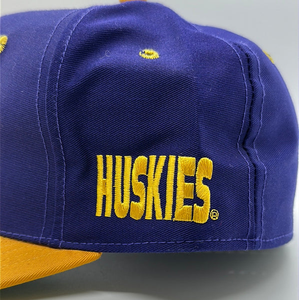 7 1/4 - University of Washington Huskies The Game Fitted Hat